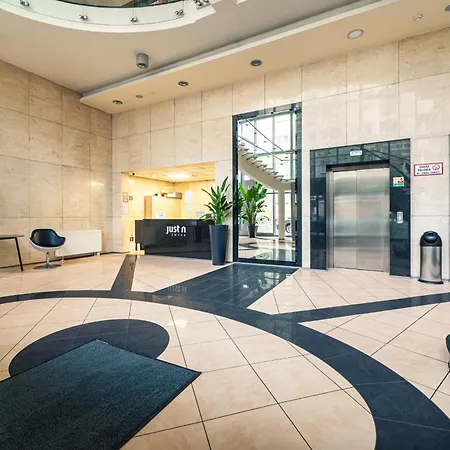 Avignon Apartament *