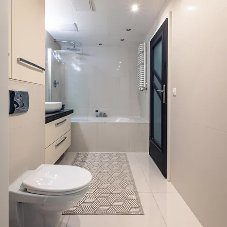 Avignon Apartament *